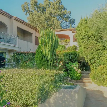 Maison Centre Village St Tropez Avenue Foch Nyaraló