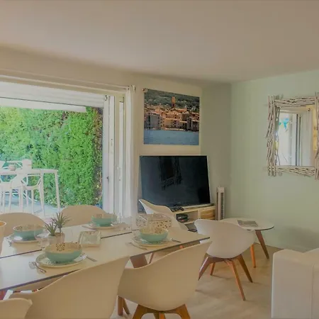 Maison Centre Village St Tropez Avenue Foch 別荘 *